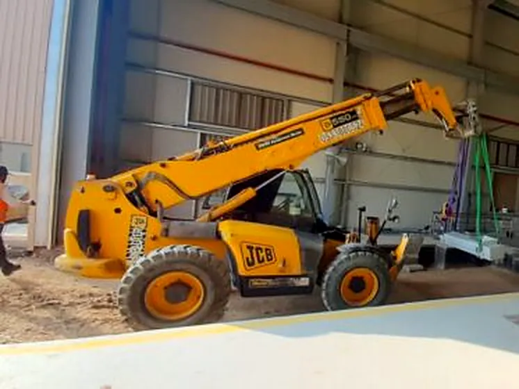Telescopic forklift in the workshop