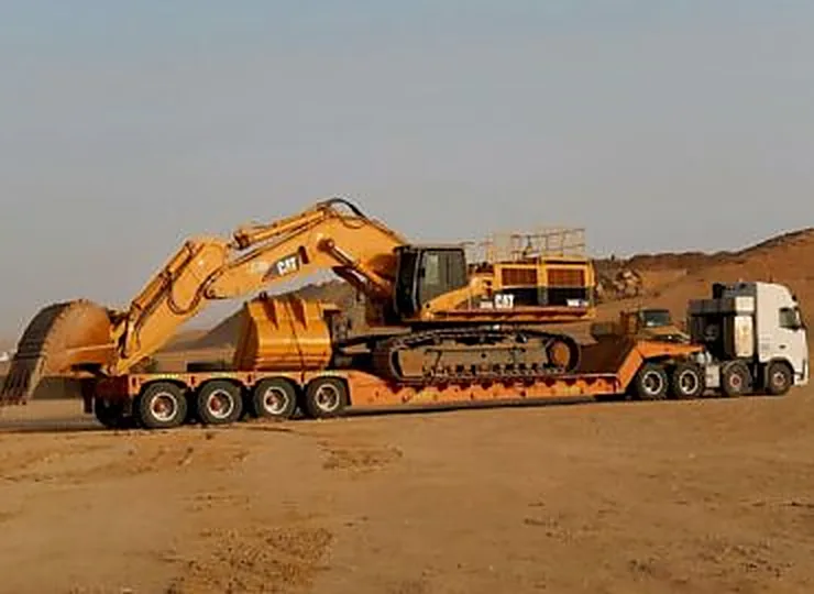 Heavy-duty crawler excavator